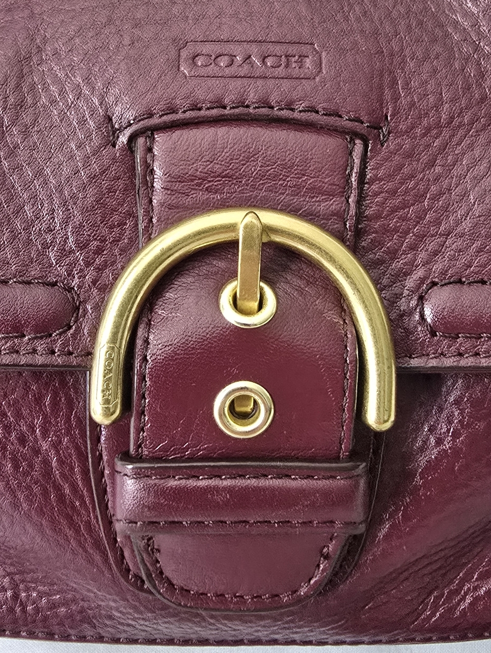 Small Coach Leather Shoulder Bag in Burgundy with Gold Hardware - Picture 3 of 4